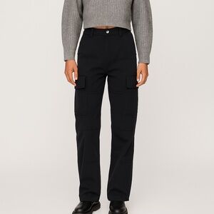 Aritzia | TNA | Size 2 | Black High-Rise Cargo Pants